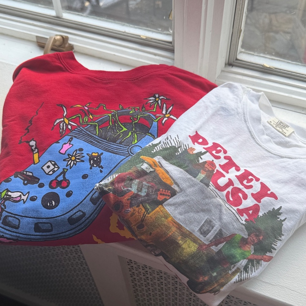 Medium Build Concert Merch